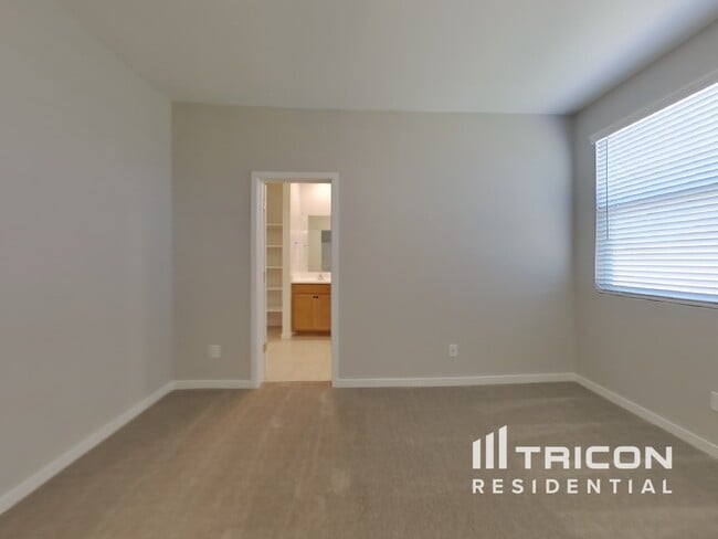 Building Photo - 40120 W Williams Way