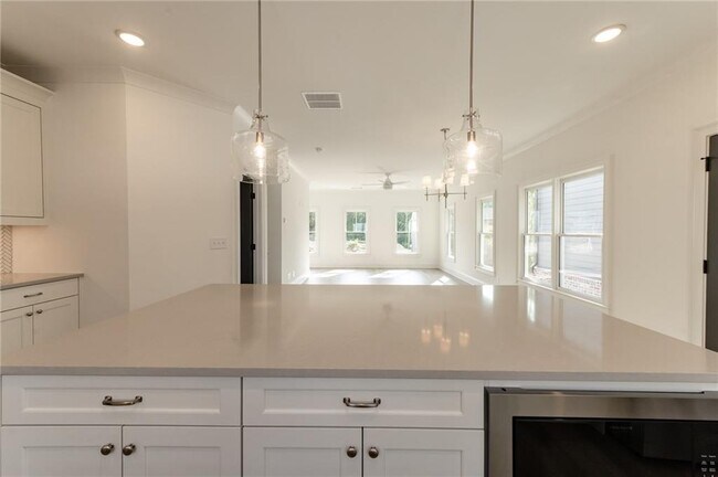 Building Photo - 3272 Stillwood Dr