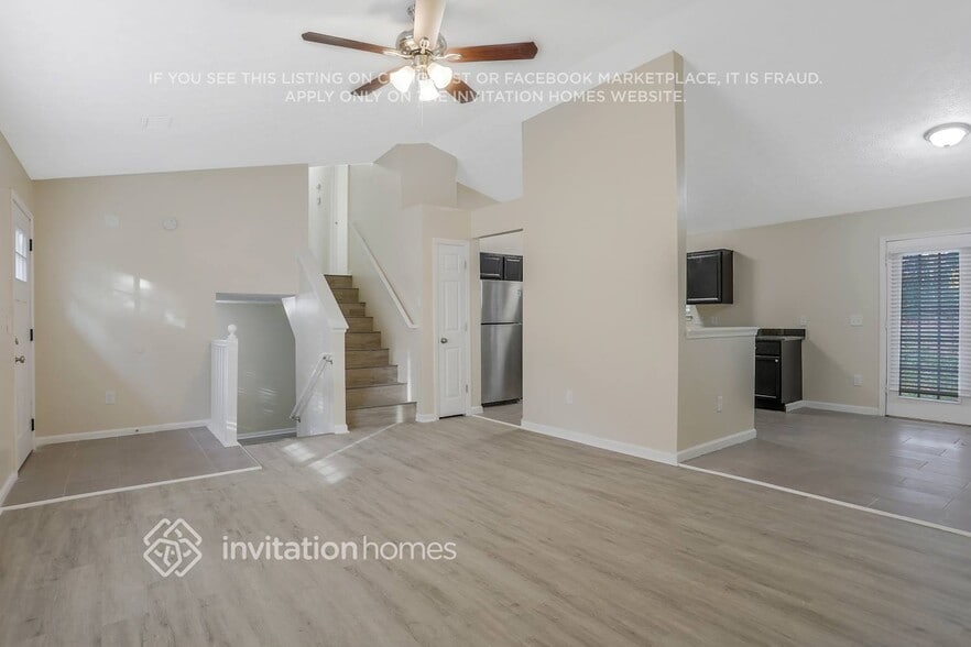 Building Photo - 1350 Stoneleigh Way