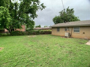 Building Photo - 3 Bedroom Southwest OKC