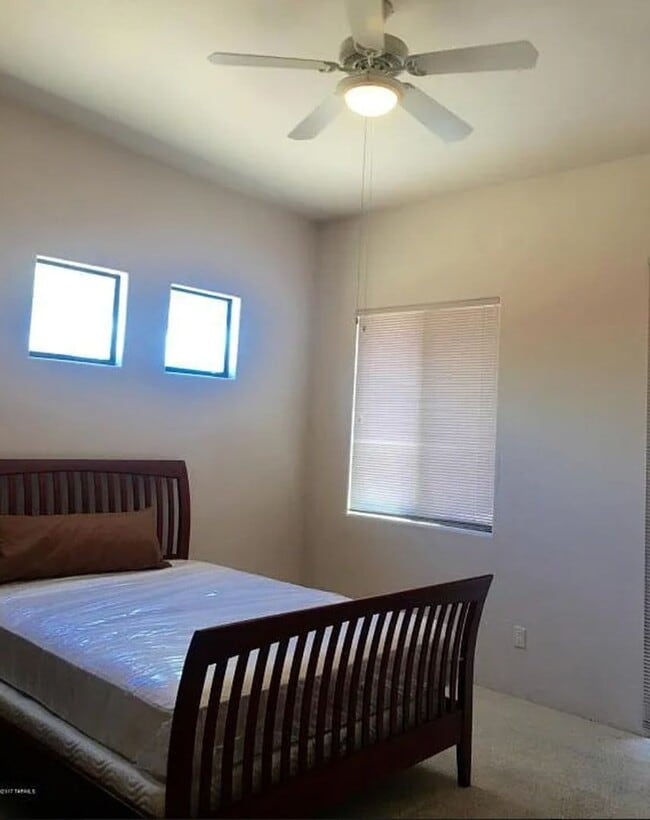 Building Photo - Spacious 4BR House in Tucson