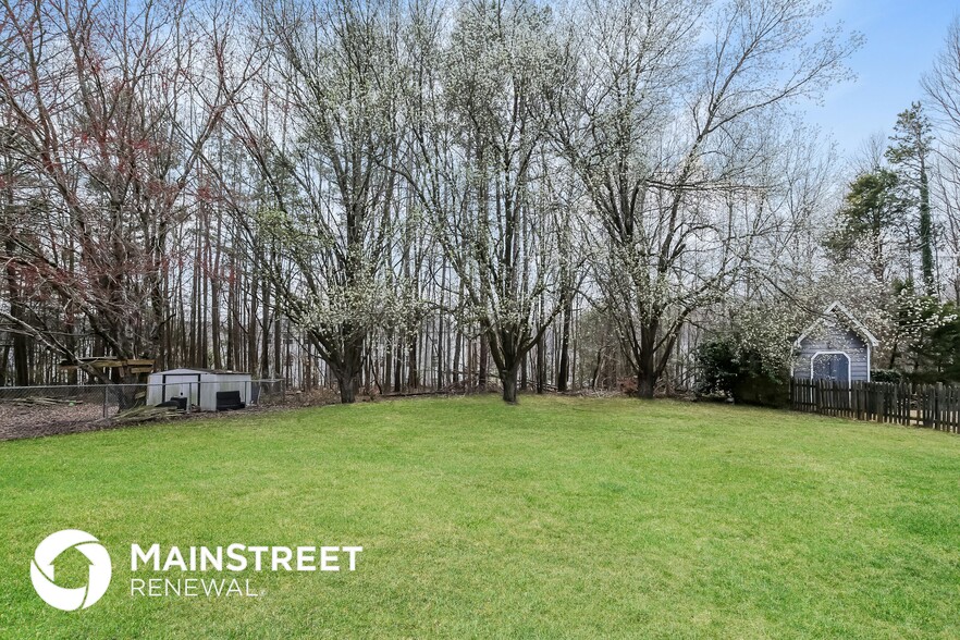 Building Photo - 1626 Bridgton Rd