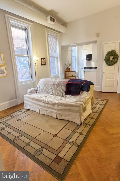 Building Photo - 2008 Chestnut St