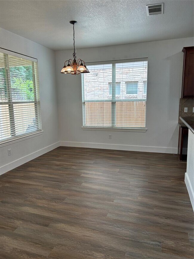 Building Photo - 1374 Red Stag Pl