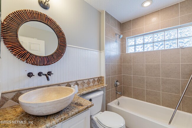 Building Photo - 12160 Basalt Dr S