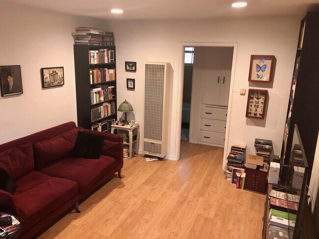 Living Room w heat and air - 4925 Cahuenga Blvd