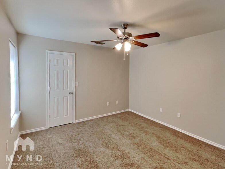 Building Photo - 5417 Harvard St