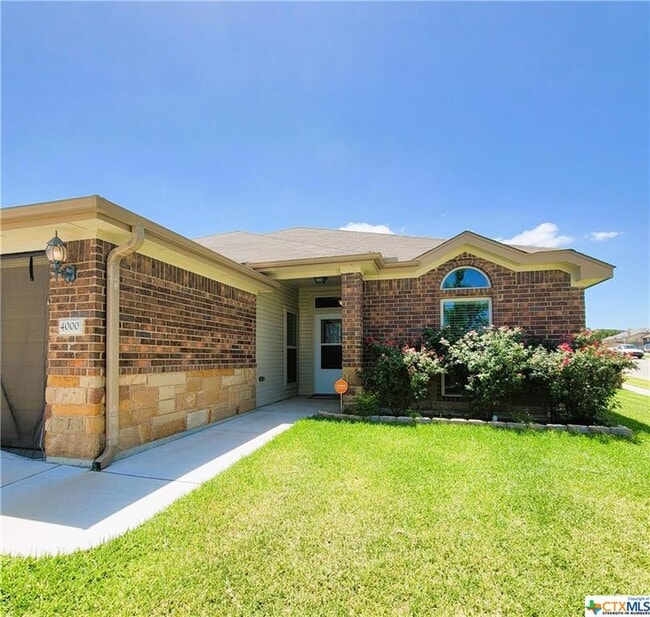 Building Photo - 4000 Flatrock Mountain Dr
