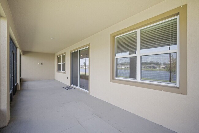 Building Photo - Gorgeous 4BR/3BA home in Island Forest Preserve