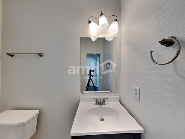 Building Photo - 3927 Dogwood Bough Ln