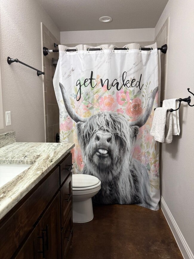 Building Photo - HORSE PROPERTY 4/2/2 + 4 acres in Peaster ...