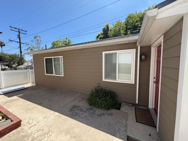 Primary Photo - Amazing 1 Bedroom Back Home in La Crescenta!