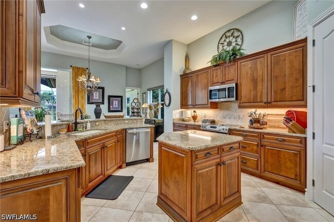 Building Photo - 14501 Carino Terrace