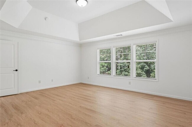 Building Photo - 5811 Kendrix Ridge Dr