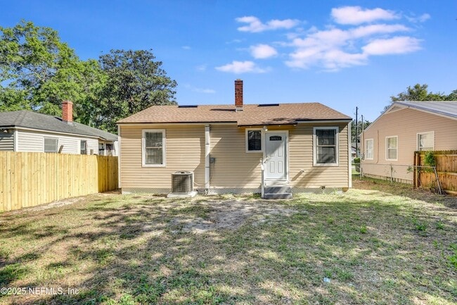 Building Photo - 5246 Sunderland Rd