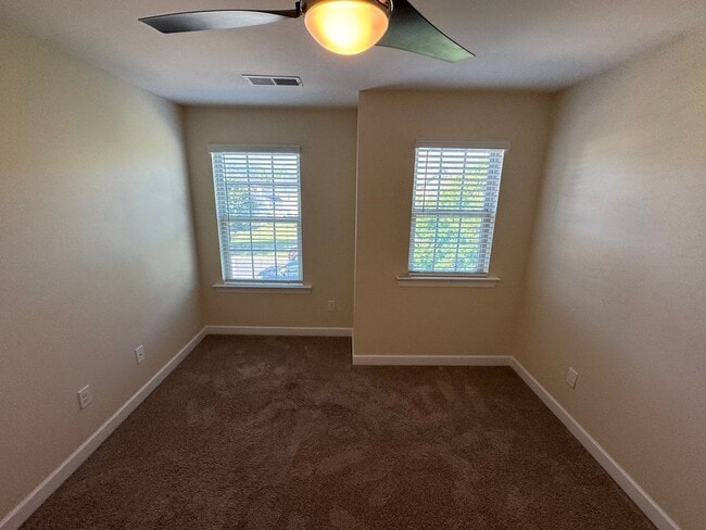 Building Photo - 5722 Lachlan Hill Ln