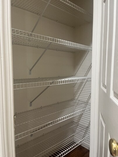 Building Photo - 2120 Stonewater Dr