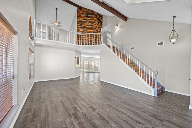 Building Photo - 11123 Gatesden Dr