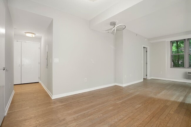 Building Photo - 149 Essex St