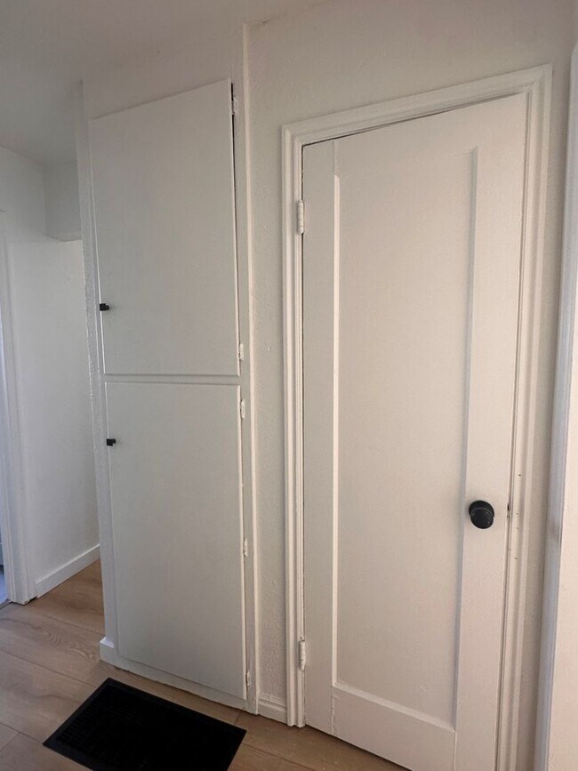 Building Photo - Completely Remodeled 4 Bedroom Home