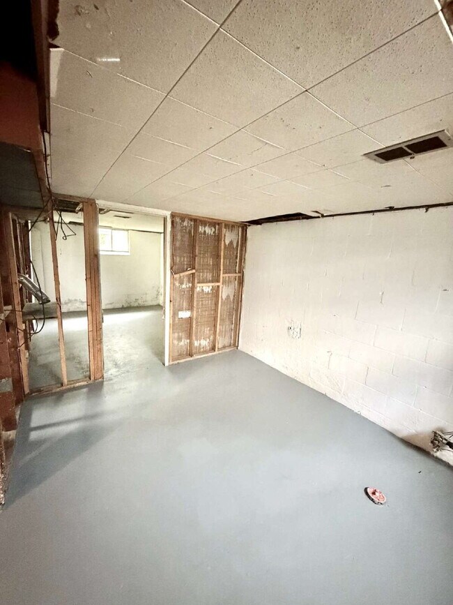 Building Photo - 3413 Clairmont St