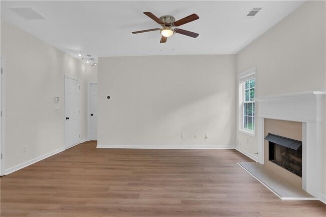 Building Photo - 5891 Buckner Creek Dr SE