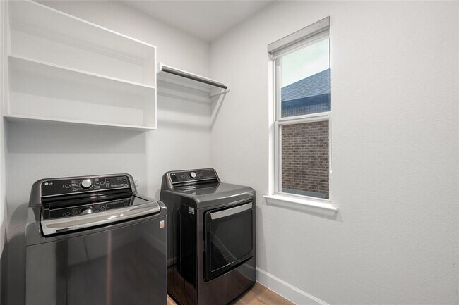 Building Photo - 1432 Mulberry Oak Ln