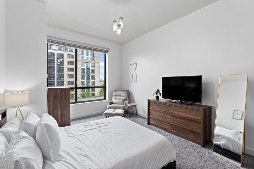 Master Bedroom - 922 NW 11th Ave