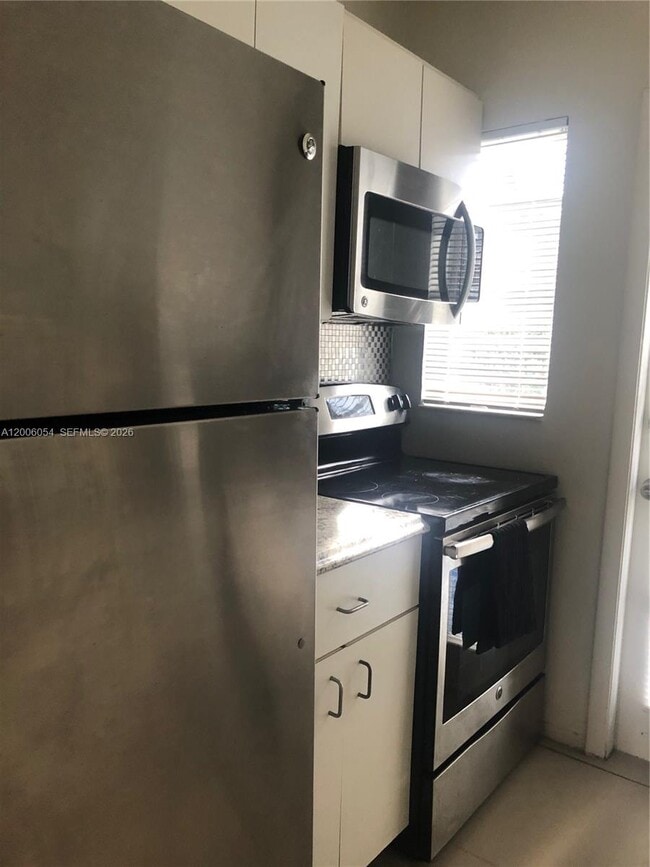 Building Photo - 911 Meridian Ave