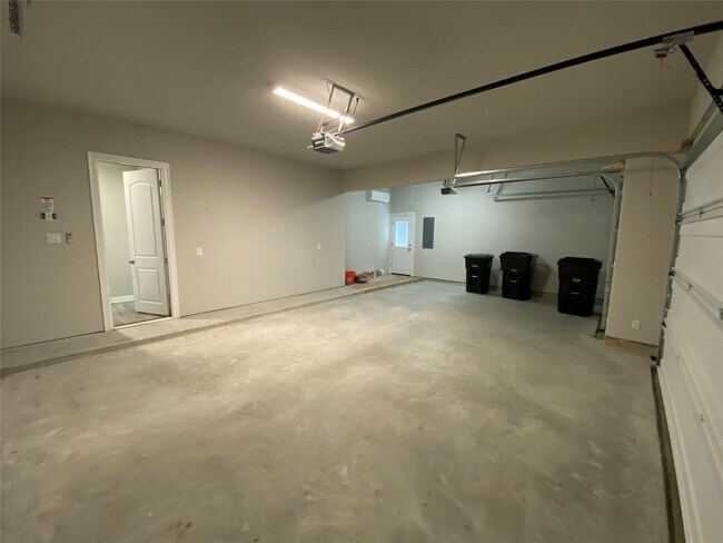 Building Photo - 7414 Evelyn Grv Dr