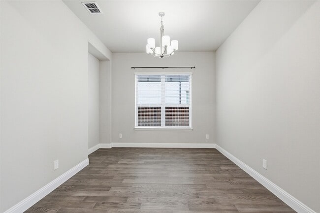 Building Photo - 3537 Ridgecross Dr