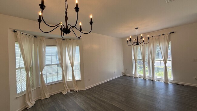 Building Photo - 4 Bedroom Colonial in Prince William County