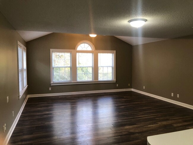 Building Photo - 4323 Lotus Ct