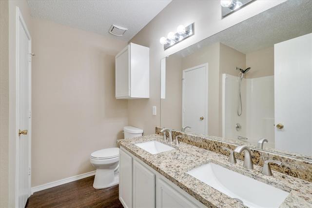 Building Photo - 1825 Lariat Dr