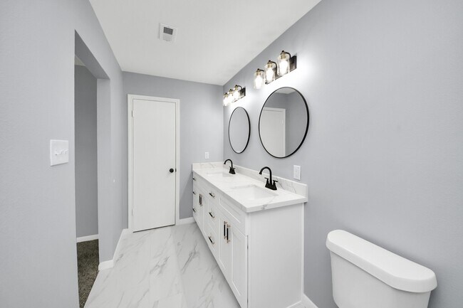 Building Photo - 10250 Bridgeland Ln