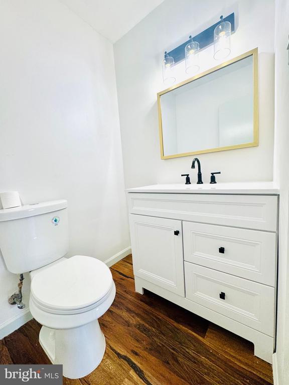 Building Photo - 220 Somerdale Rd