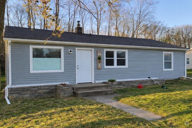 Building Photo - 5752 Mulberry Ave
