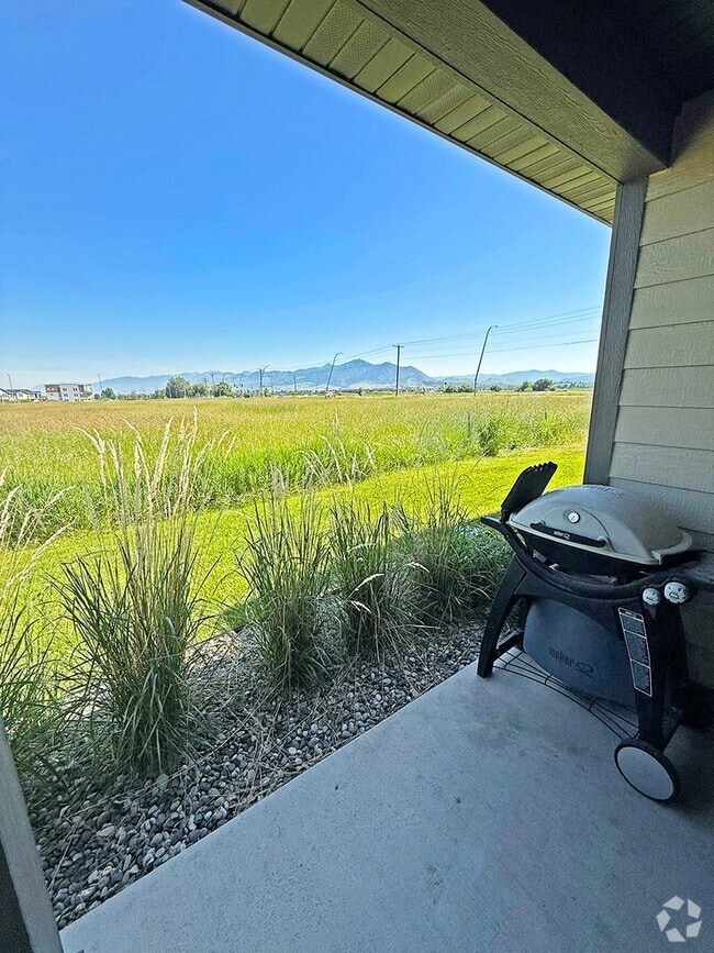 Building Photo - Southside Condo with Bridger Views