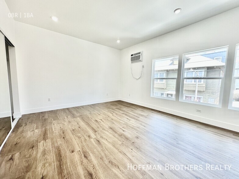 Building Photo - 1019 Albany St