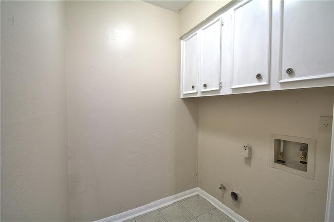 Building Photo - 9014 Triola Ln