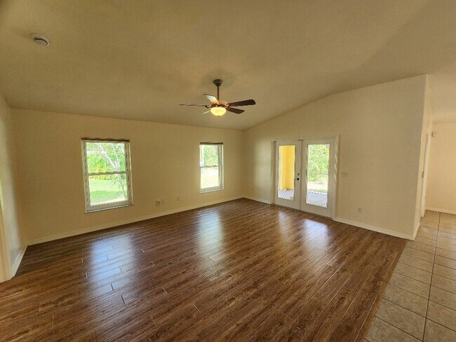 Building Photo - Beautiful Turnbull Estates 4 Bedroom Home