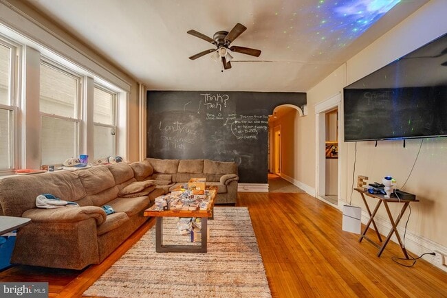 Building Photo - 3809 Ventnor Ave