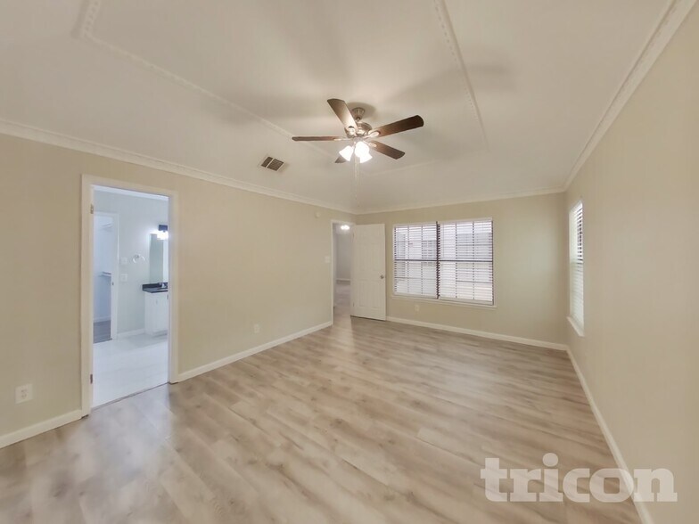 Building Photo - 1029 Twin Falls Dr