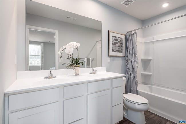 Building Photo - 163 ARCHES Ln