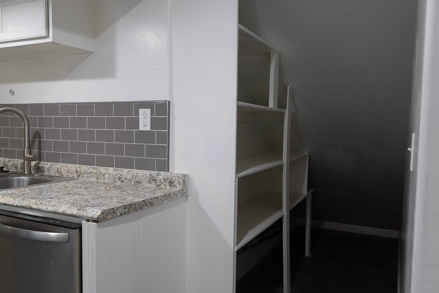 Building Photo - 1066 Searle Ln