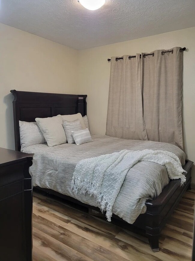 Building Photo - 2127 Ave De Las Alturas