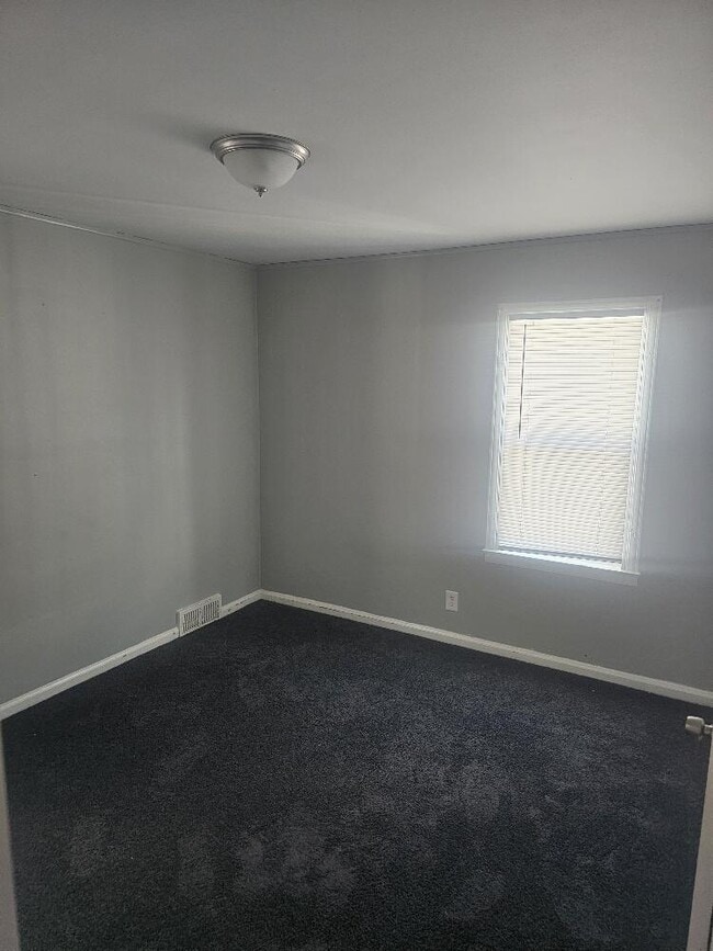 Building Photo - 19986 Mitchell St