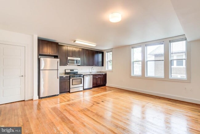 Primary Photo - 1575 Spring Pl NW
