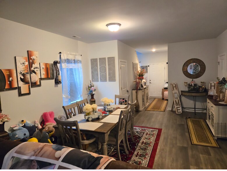 Building Photo - 3014 Posada Ct.