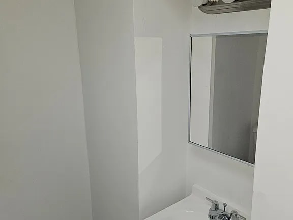 Building Photo - 5555 Crowson St